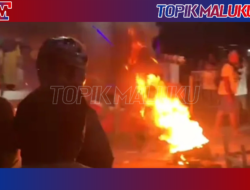 Lakukan Pemalangan Jalan Sebagai Aksi Protes, Sejumlah Pemuda Tulehu Mendesak Pihak Kepolisian Segera Proses Hukum Pelaku Bentrok Tulehu-Tial