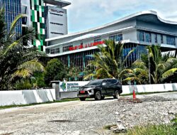 Jalan Rusak Menuju RSUP Leimena Ambon Tak Kunjung Diperbaiki, Mobil Pejabat Nyaris Terus Melintas