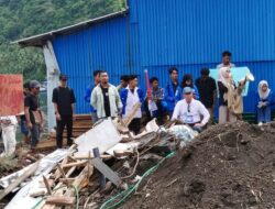 Mahasiswa Universitas Banda Naira Demo Tolak Pembangunan Cold Storage di Tanah Adat