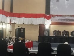 Rapat Paripurna DPRD Malteng Bahas RPJPD, Politisi PKB Sentil Kadis Dukcapil soal Blangko