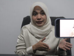 Soroti Jalan Rusak & Sampah di Laut Banda, Anggota DPRD Malteng Intan Nasri Desak Pemda Turun Tangan