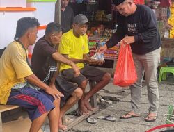 Pimpinan Redaksi Kabarnyata.com Berbagi di Bulan Suci, Ahmad Sanaky Turun Langsung ke Masyarakat