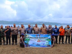 Danlanud Pattimura Hadiri Penanaman Mangrove, Perkuat Sinergi Jaga Kelestarian Pesisir dalam HUT ke-80 Bhayangkara