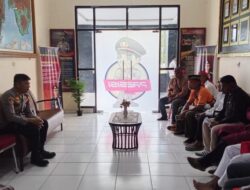 Temui Kapolres SBB, Warga Desak Kades Luhu Ditangkap