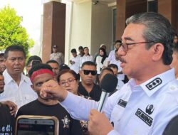 Massa Buano Tuntut Puskesmas Rawat Inap, Gubernur Maluku Buka Dialog