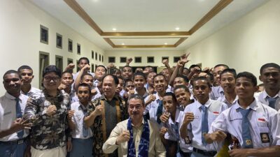Dari Langgur untuk Maluku! Sekolah Bersejarah 77 Tahun Ini Bikin Gubernur Hendrik Lewerissa Bangga